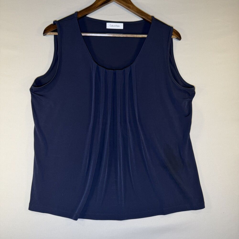 Calvin Klein women’s Pleated Sleeveless Black Blouse GREAT Condition -read notes